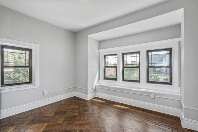 Building Photo - 81-45 Lefferts Blvd