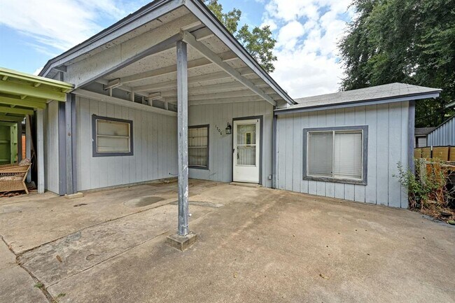 Foto del edificio - 1706 Riverview St