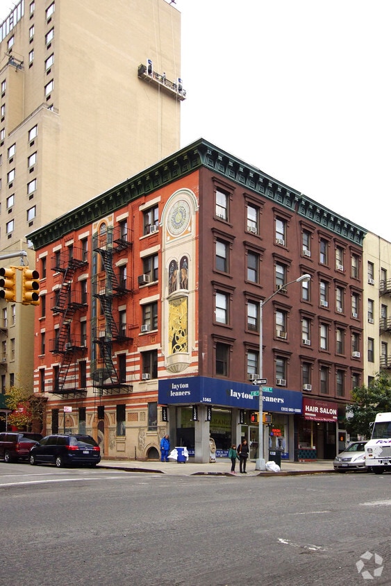 Building Photo - 1565 York Ave