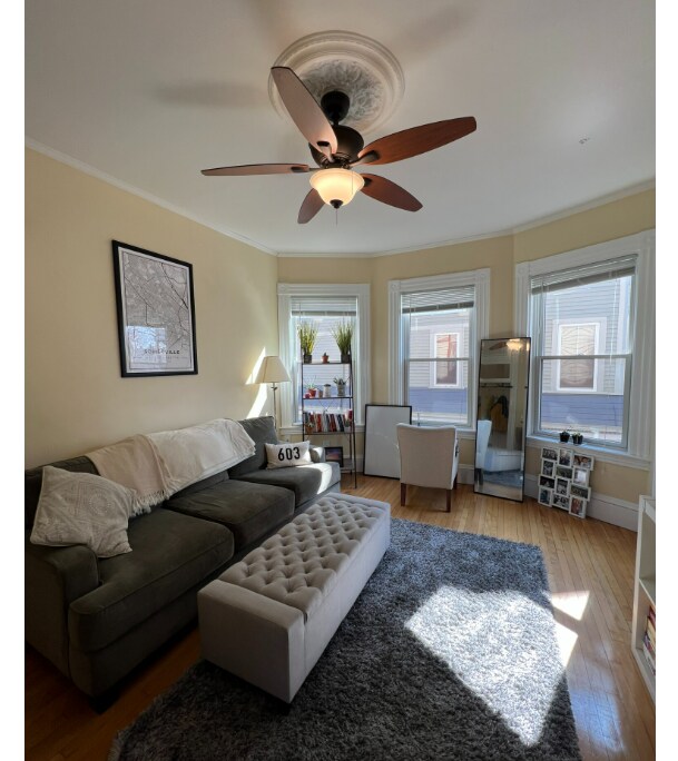 Building Photo - 176 Elm St