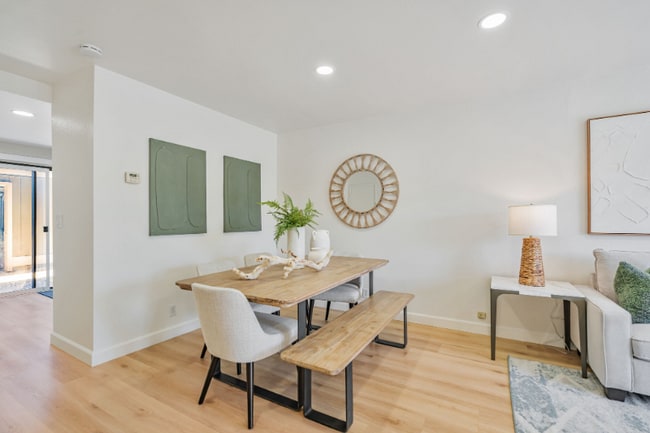 Foto del edificio - 843 Juno Ln