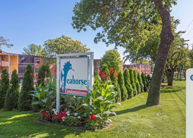 Building Photo - 5400 Three Points Blvd