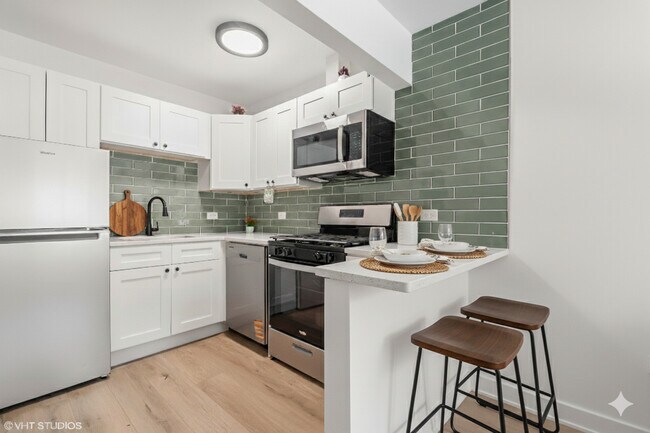 Foto del edificio - 15701 Lamon Ave