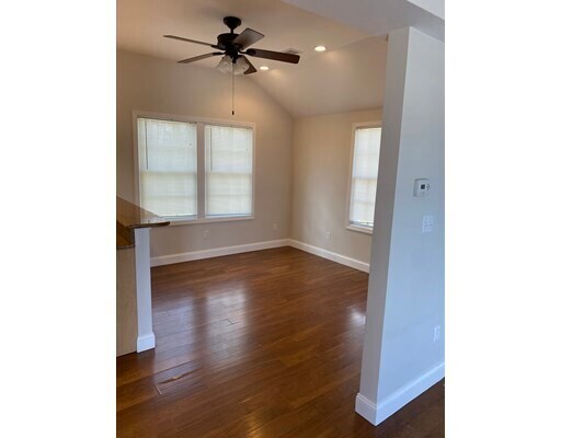 Building Photo - 86 Collins St