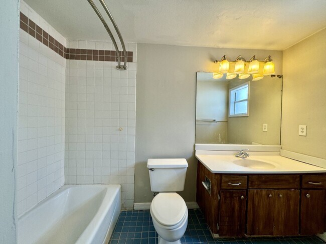 Building Photo - 6804 Middlewood Ct