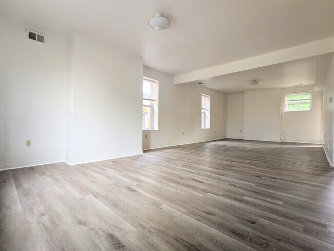 Foto del edificio - 5552 Black St