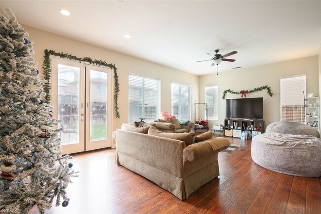 Building Photo - 5 br, 3 bath House - 36046 Joltaire Way