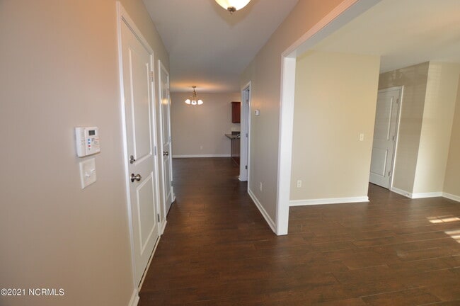 Building Photo - 113 Cornel Ln