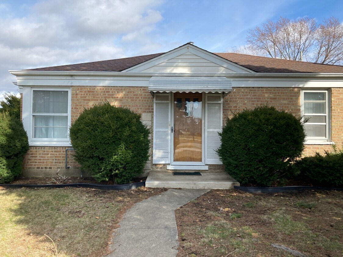 Foto principal - 9639 Johanna Ave