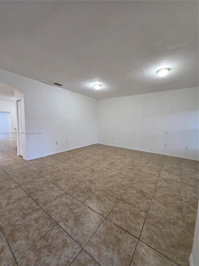 Foto del edificio - 4906 SW 141st Ave