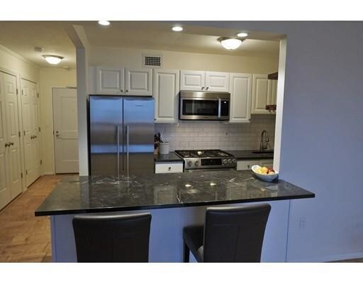 Building Photo - 6 Whittier Pl