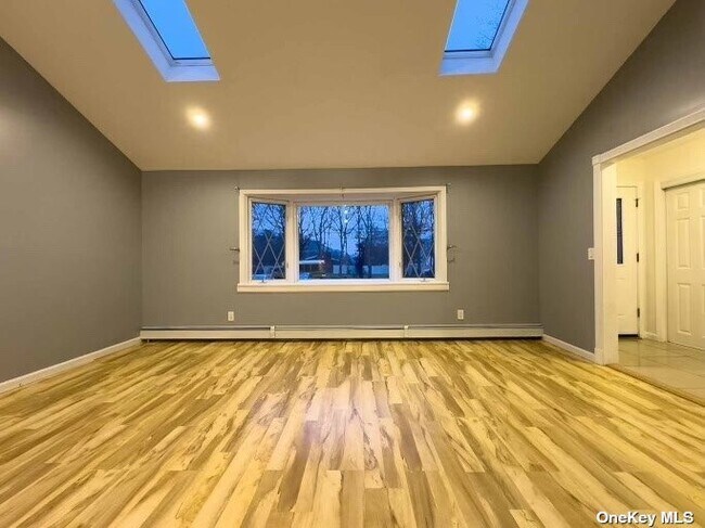 Building Photo - 884 Ocean Ave
