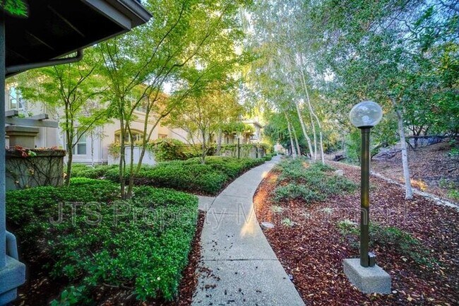 Foto del edificio - 11280 Stanford Ct Ln