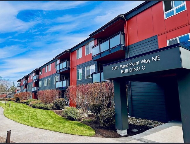 Building Photo - 7001 Sand Point Way NE