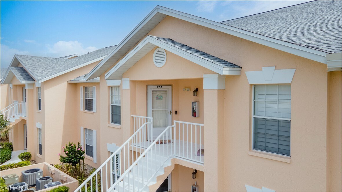 760 Wiggins Lake Dr Unit 205, Naples, FL 34110 Condo for Rent in