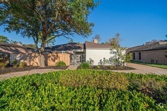 Building Photo - 11422 Lakeside Pl Dr