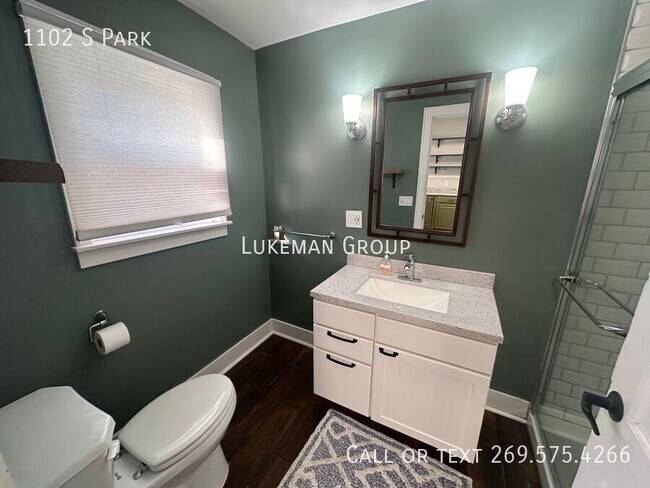 Foto del edificio - 1102 S Park-