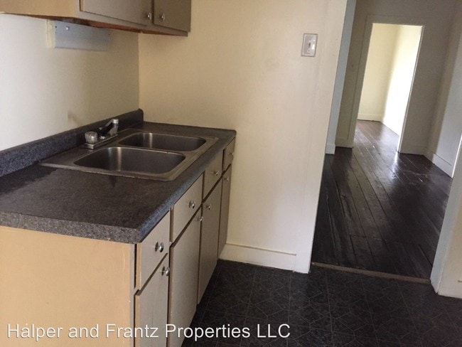 Building Photo - 3 br, 2 bath House - 36 S 6th St