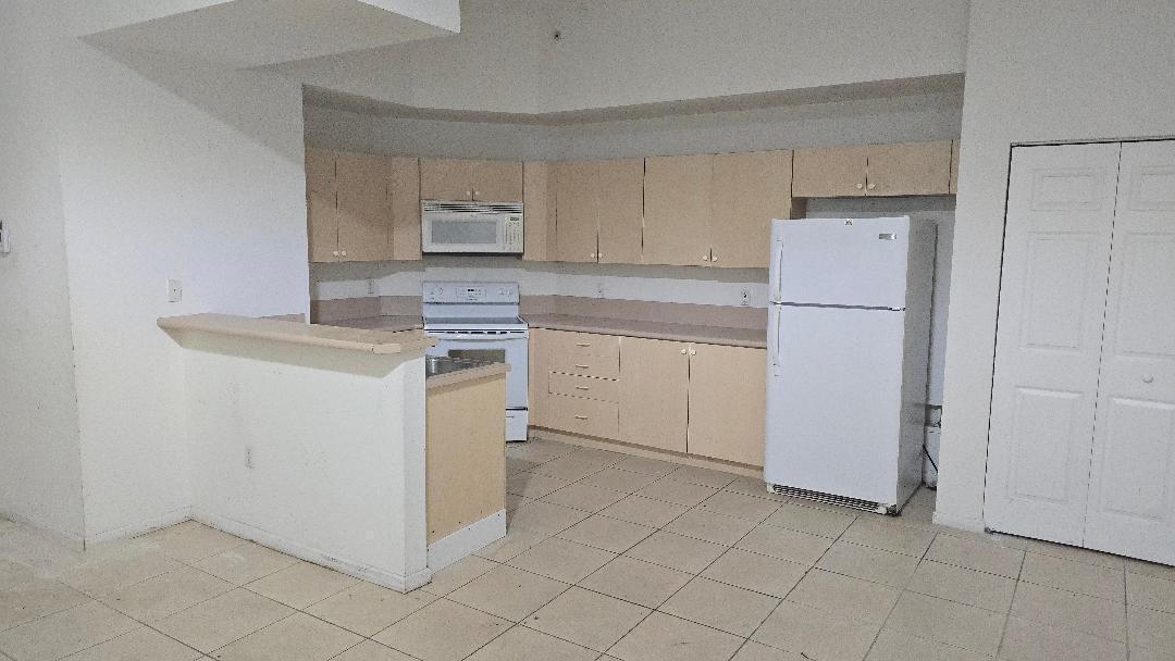 Foto del edificio - 2801 Riverside Dr
