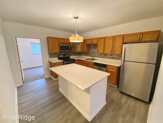 Building Photo - 4 br, 2.5 bath House - 33 Welsh Way