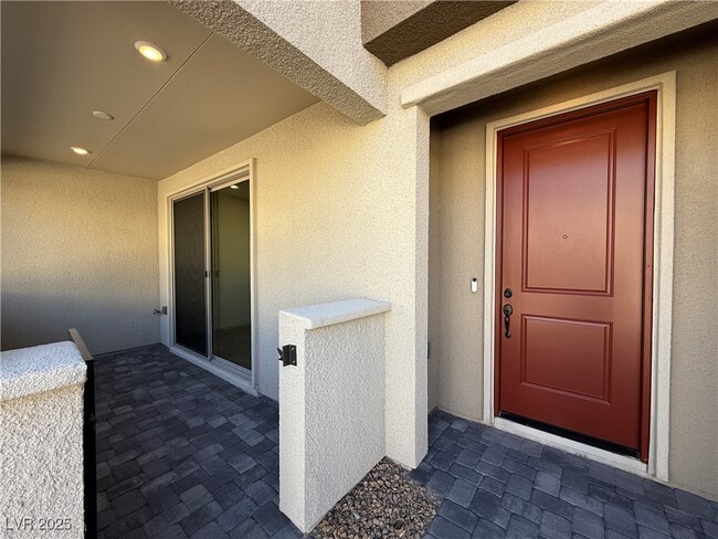 Building Photo - 11450 Crimson Ledge Ave