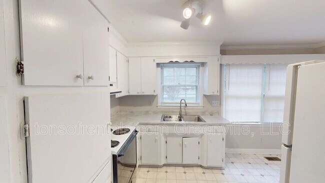 Foto del edificio - 1415 Fernwood Glendale Rd