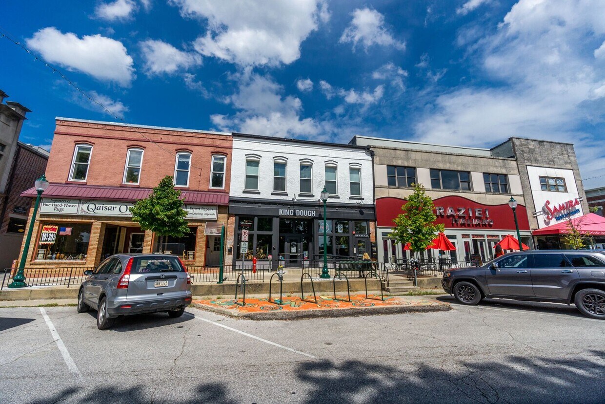 Primary Photo - 108 W 6th St