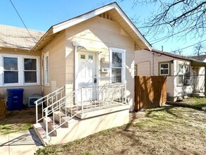 Building Photo - 411 Canton