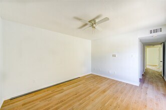 Building Photo - 6401 Deihl Rd