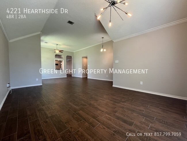 Foto del edificio - 4221 Hearthside Dr