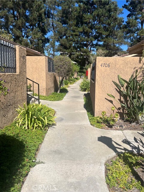 Foto del edificio - 4708 Lakeview Ave