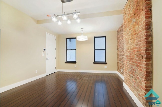 Building Photo - 1109 Fulton St