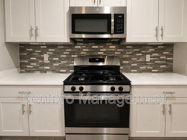 Foto del edificio - 13029 Oak Hill Way