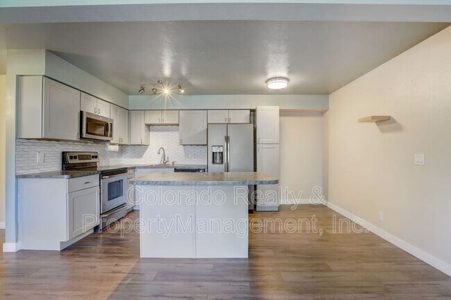 Building Photo - 5995 W Hampden Ave