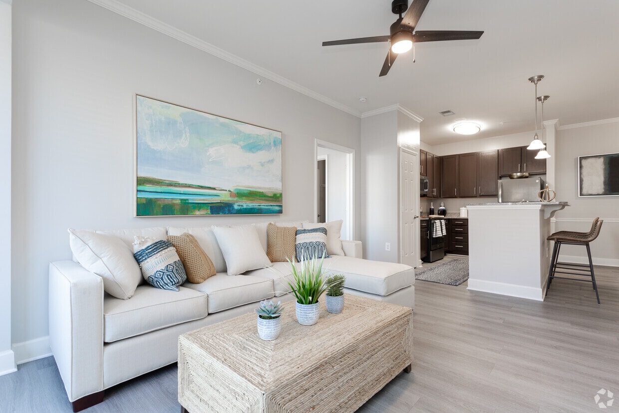 Williamsburg Place Apartments in Jacksonville, NC