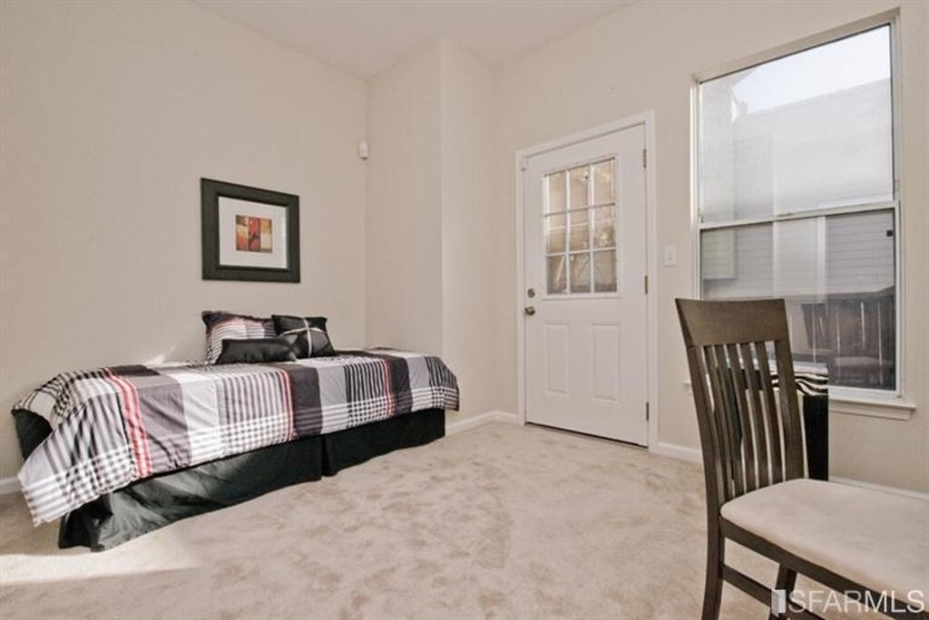 Building Photo - 3 Kiska Rd