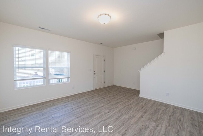 Building Photo - 3 br, 2.5 bath House - 440 Kincaid Rd