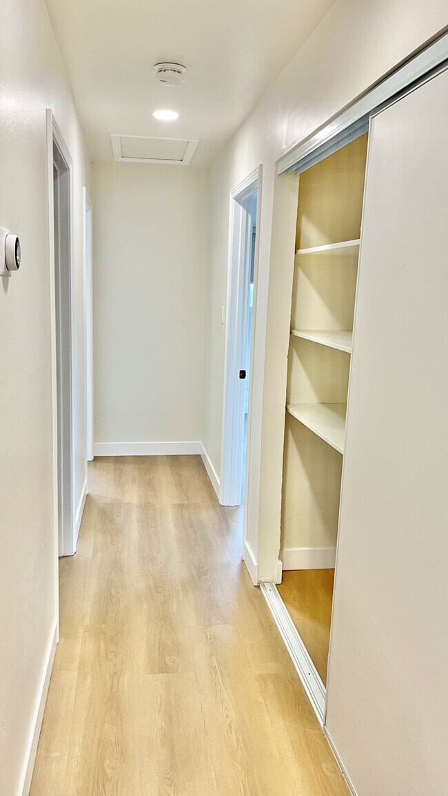 Foto del edificio - 2215 Amethyst Dr