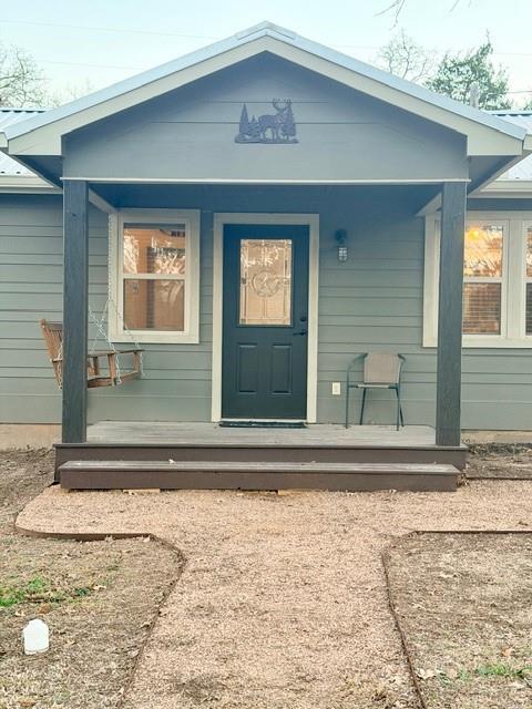 Building Photo - 520 Leisure Ln