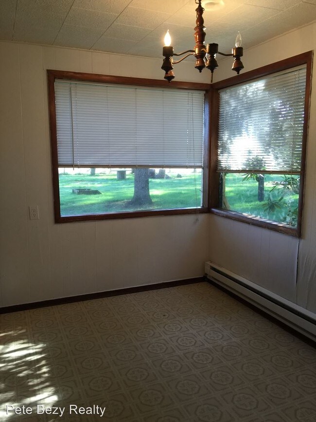 Building Photo - 3 br, 1.5 bath House - 1723 Bishop Rd