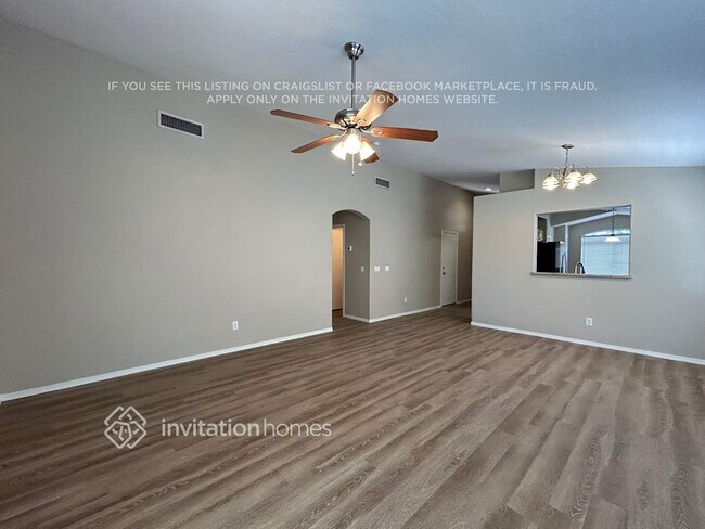 Foto del edificio - 2122 S 114th Ave