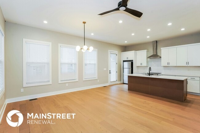 Building Photo - 2142 Oakland St