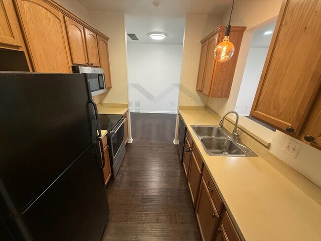 Foto del edificio - 48449 Manor Bridge Dr