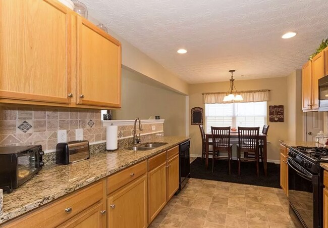 Foto del edificio - 3334 Sable Run Rd