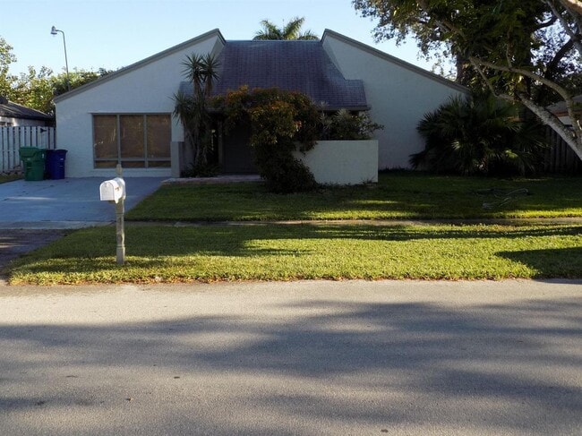 Foto del edificio - 9420 SW 49th Pl