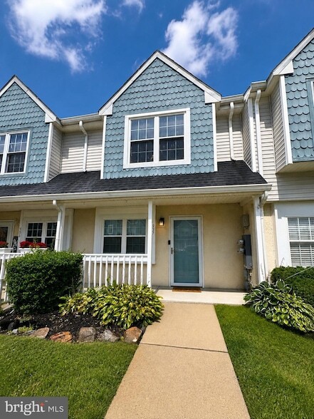 Building Photo - 937 Woodstock Ct