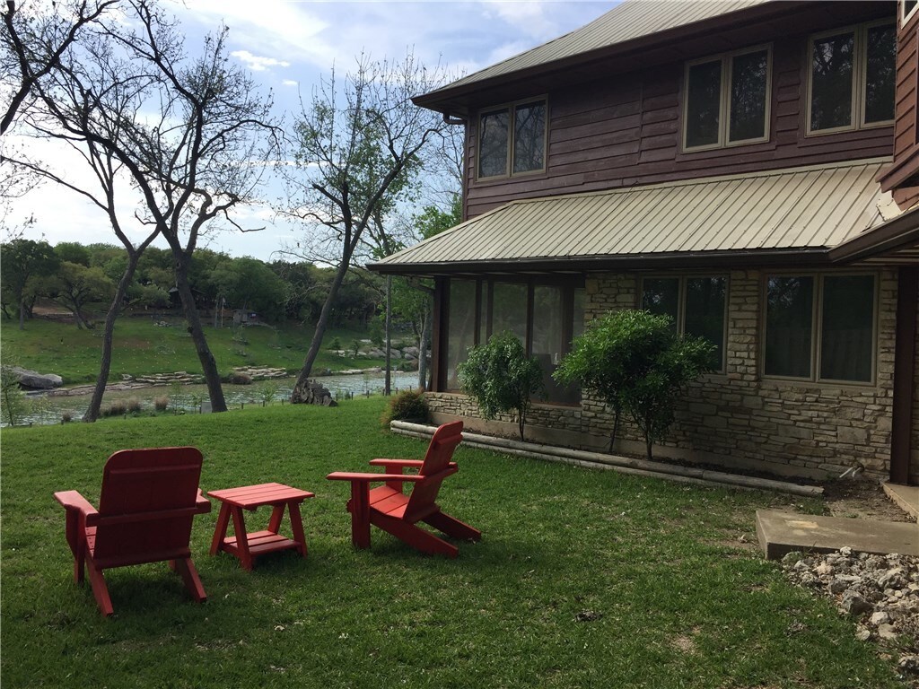 Primary Photo - 802 River Rd