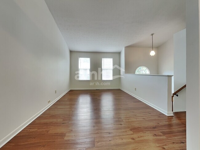 Building Photo - 2580 Evergreen Dr