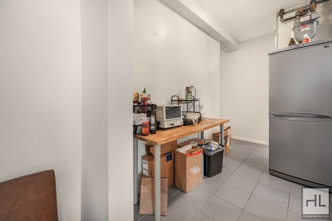 Building Photo - MOTT STREET