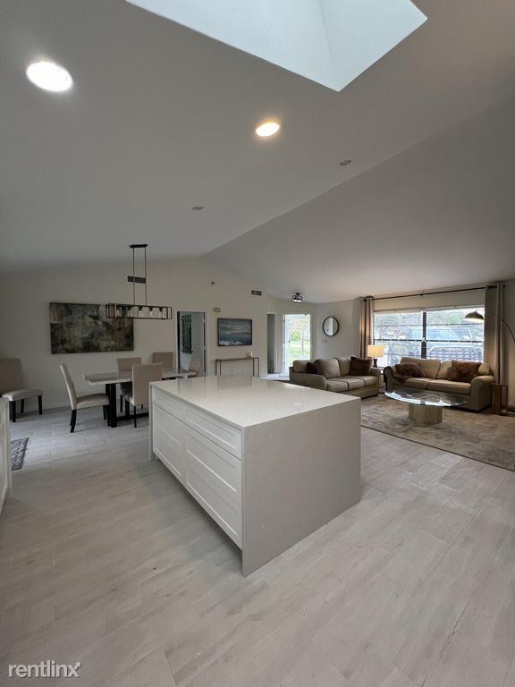 Building Photo - 3 br, 2 bath House - 1507 Hollyhock Rd